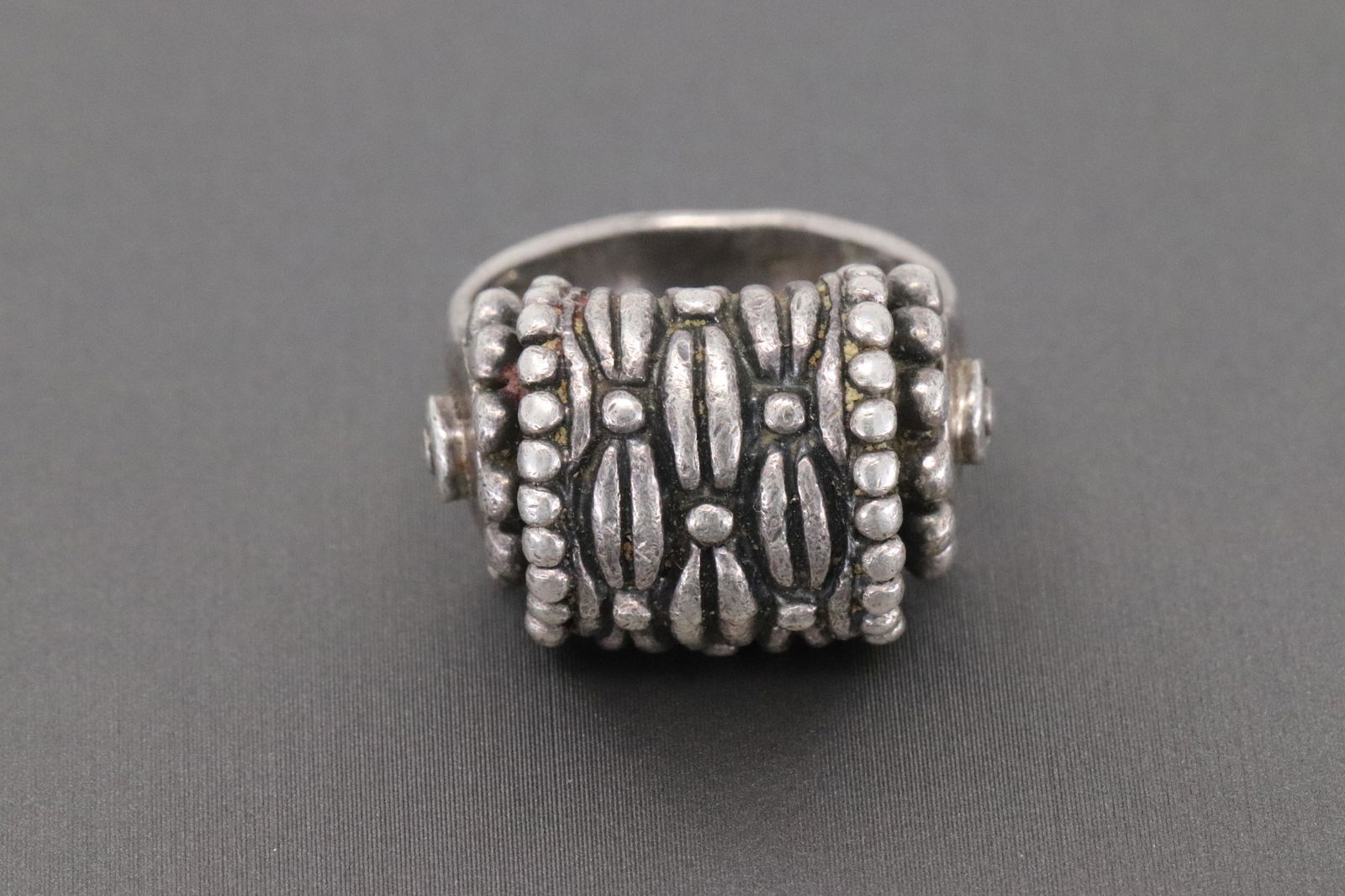 Ladies Silver 925 Ring (1 of 3)