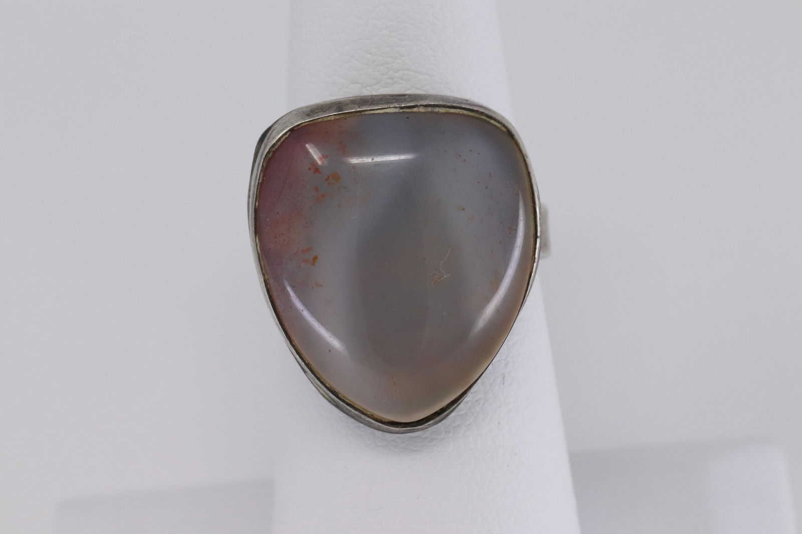 Ladies 925 Silver Ring. (1 of 3)