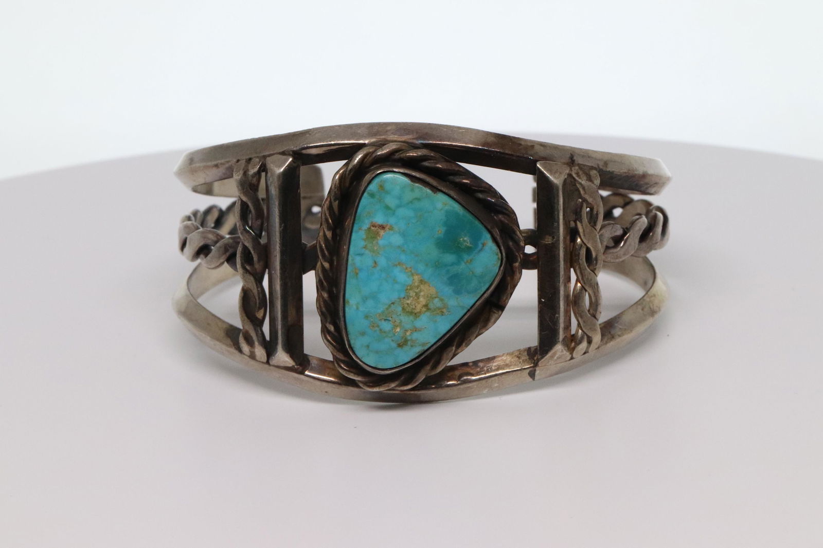 Ladies Vintage Turquoise Navajo Bangle (1 of 5)