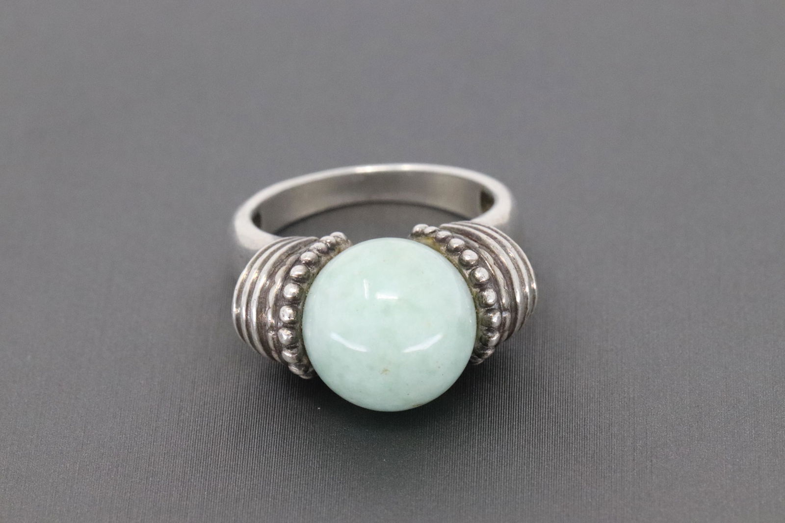 .925 Ladies Jade Silver Ring (1 of 4)