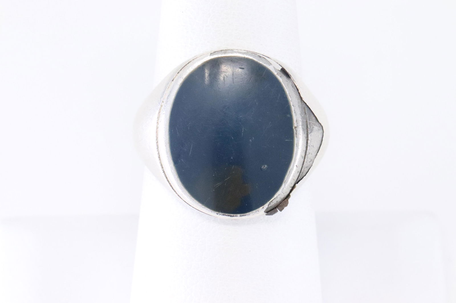 Mens 925 Silver Ring. (1 of 3)