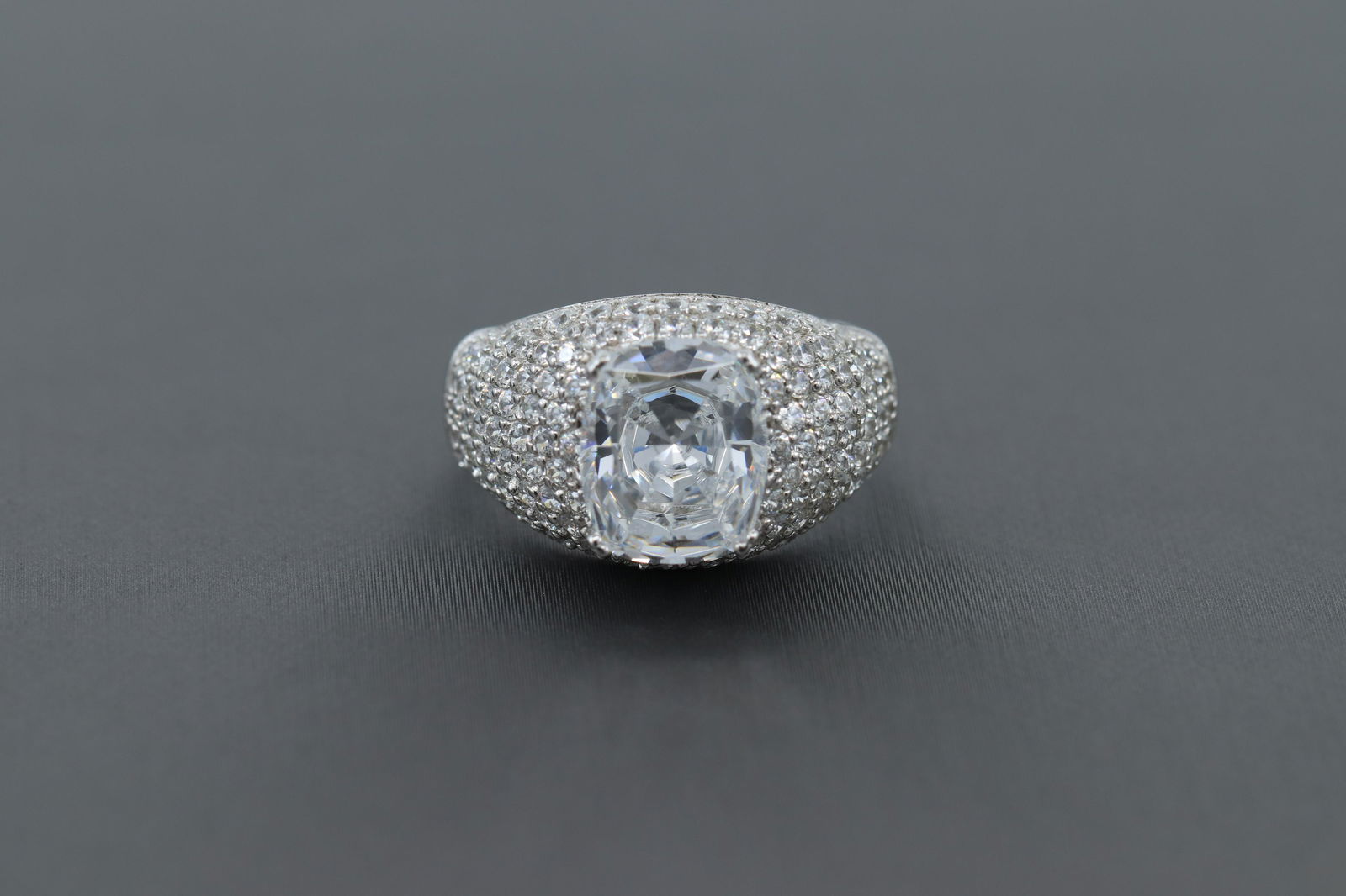 Ladies Modern sterling silver 925 ring (1 of 4)