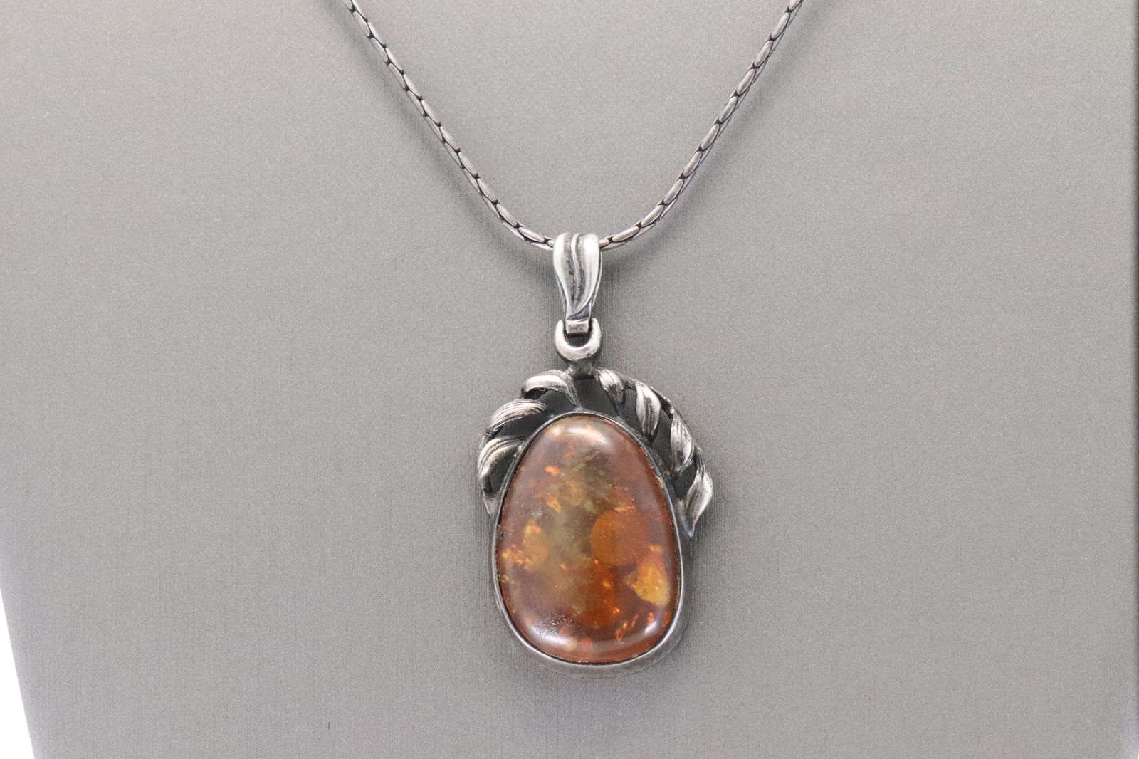 Vintage Silver Amber Neckalce (1 of 6)
