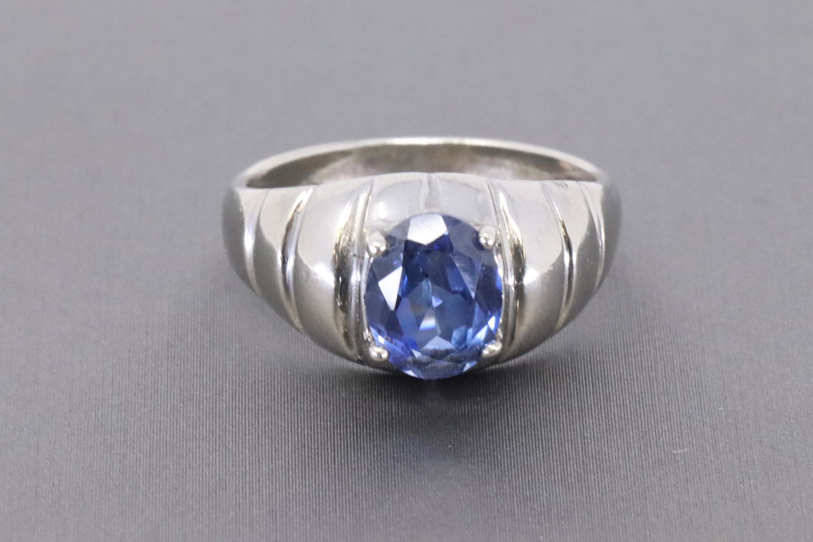 925 Silv er Mens Ring. (1 of 3)