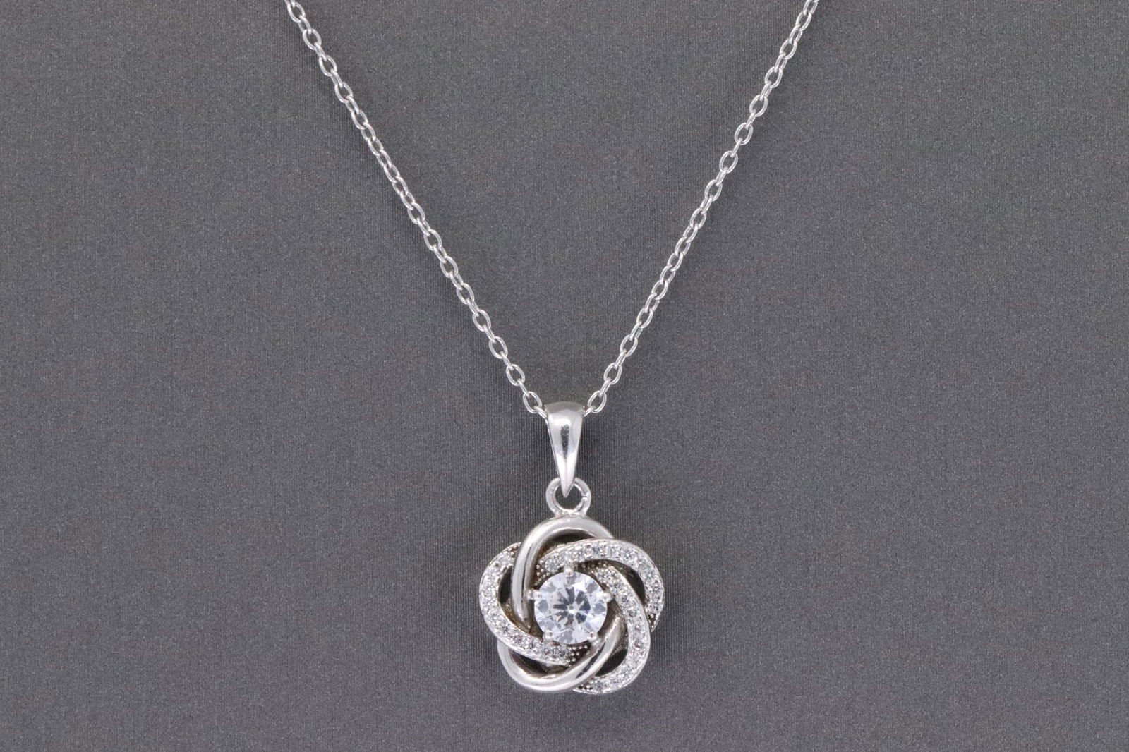 925 Silver Ladies Necklace. (1 of 3)