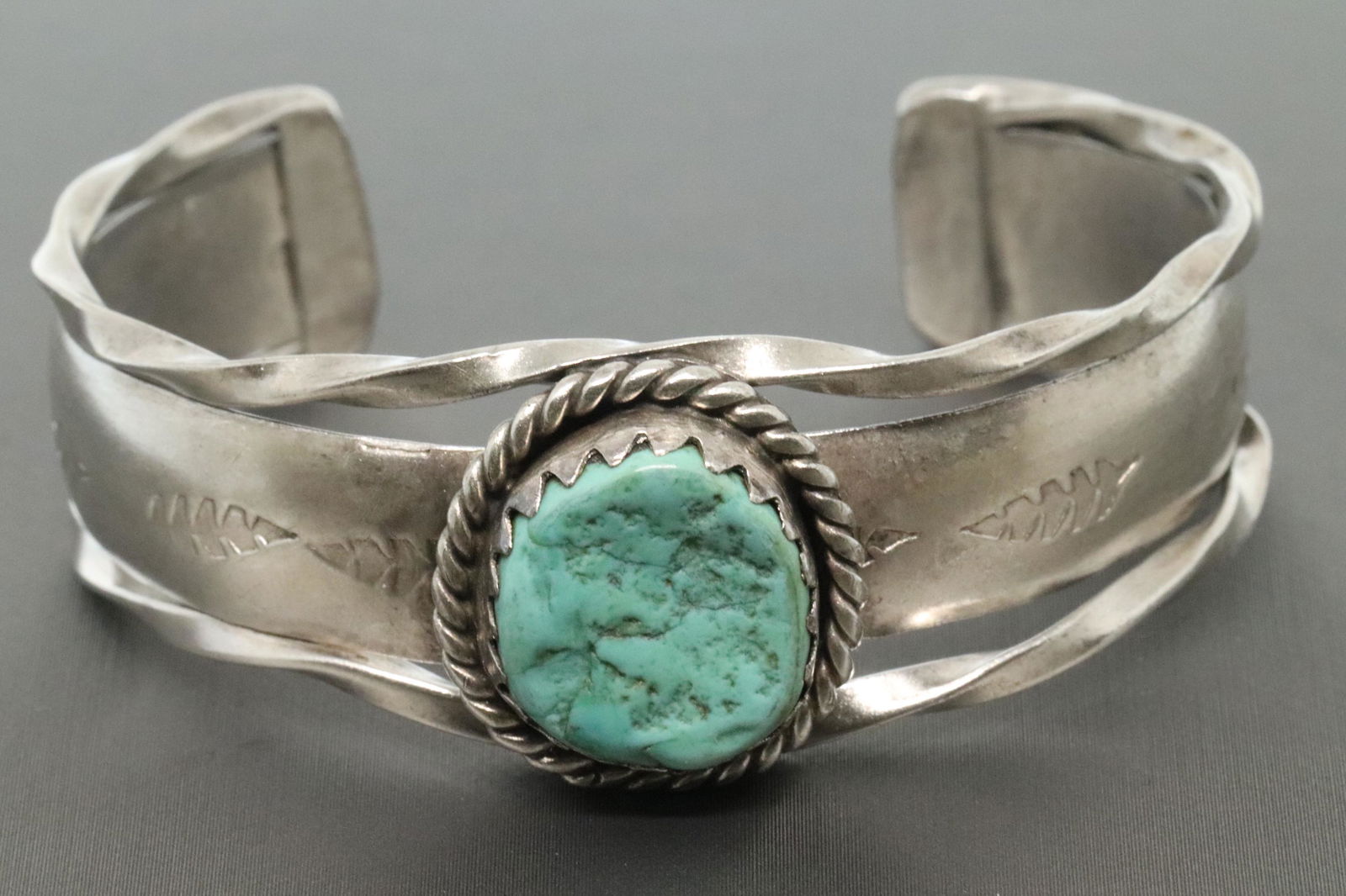 Vintage 925 Silver Turquoise Bangle. (1 of 3)