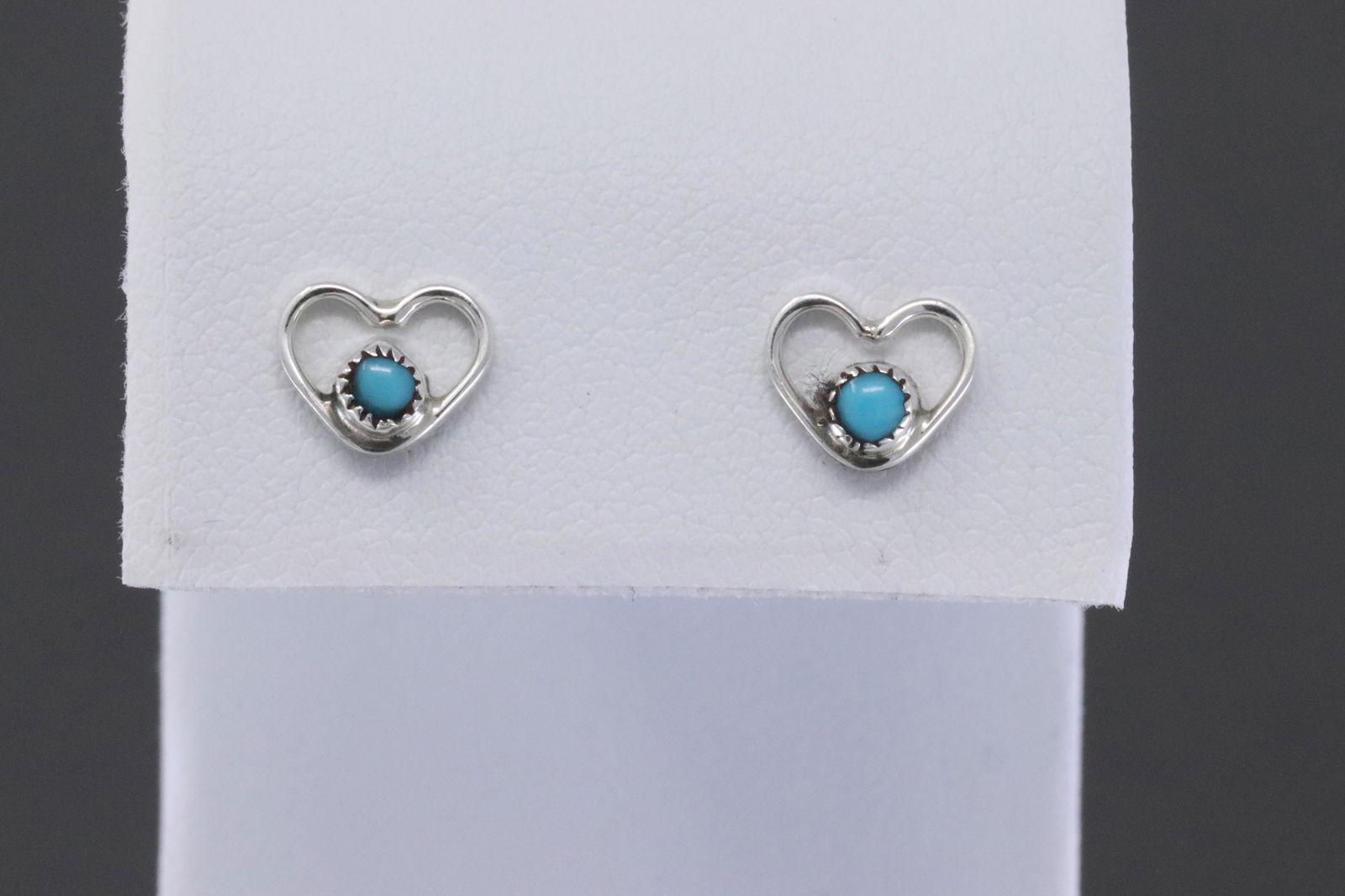 Zuni Hand Made Sterling Silver Wire Heart Shaped Post (1 of 3)