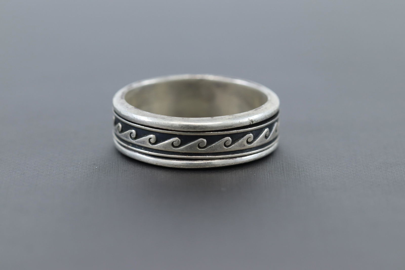 Mens 925 silver ring (1 of 3)