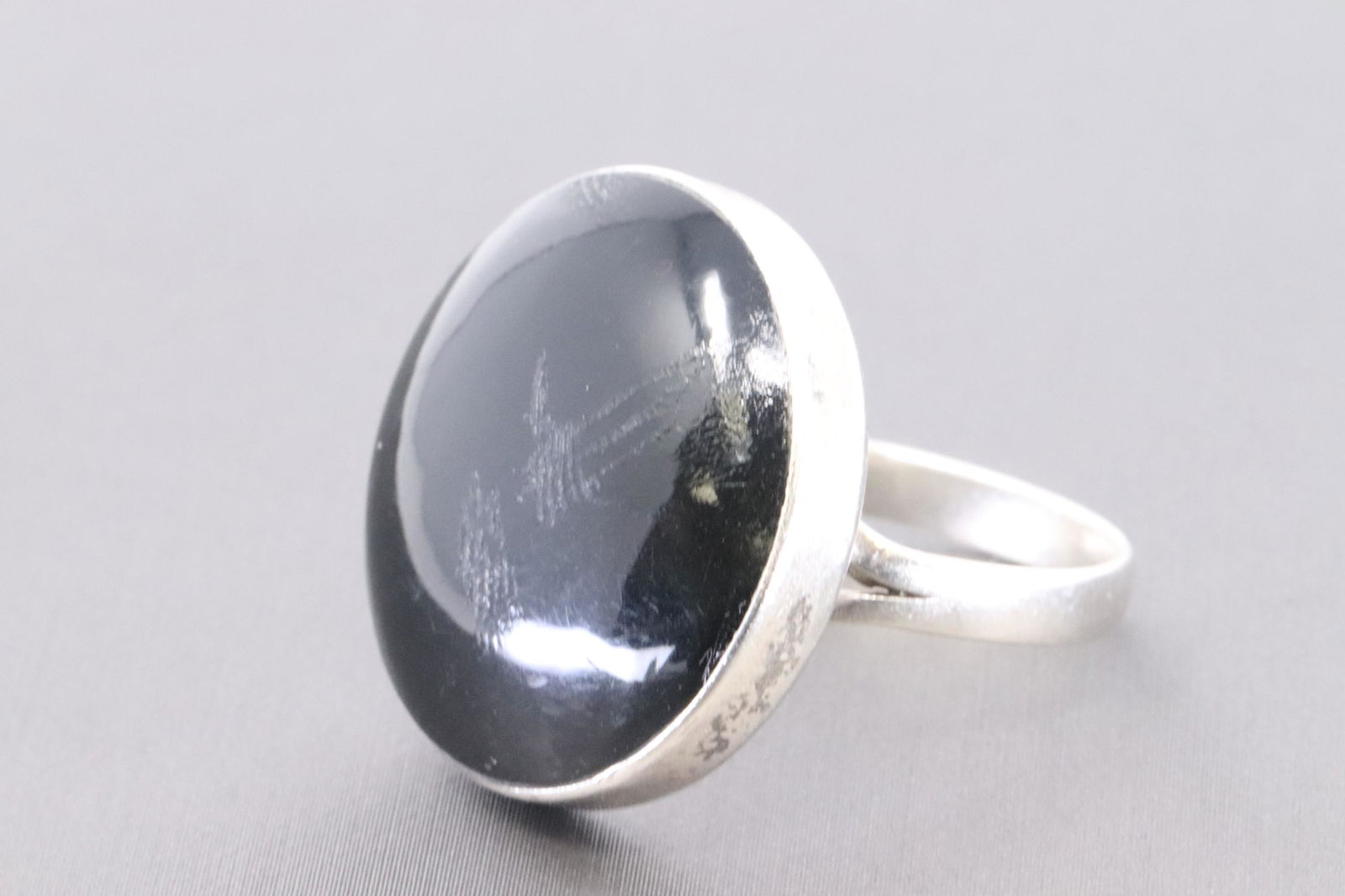 925 Ladies Silver Ring. (1 of 3)