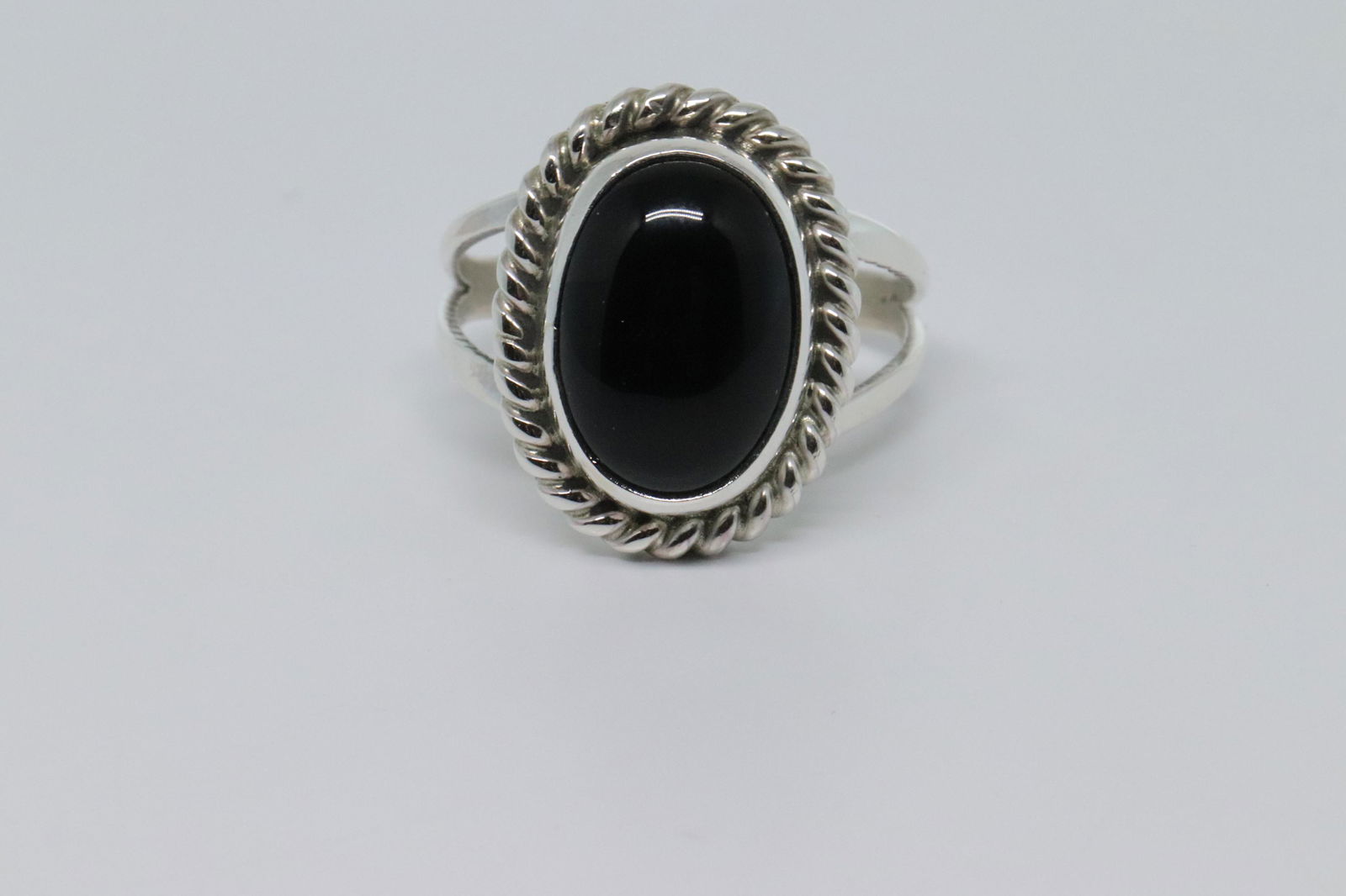 Sterling Silver Ladies Ring With A 8x12mm Oval Black (1 of 5)