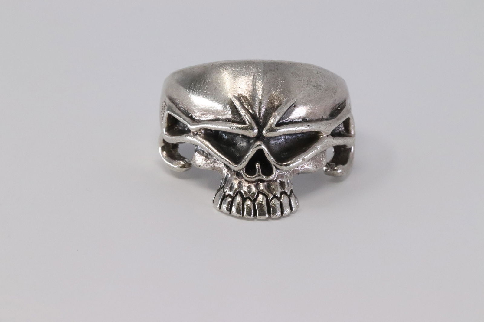 Mens 925 Silver Skull Ring. (1 of 4)