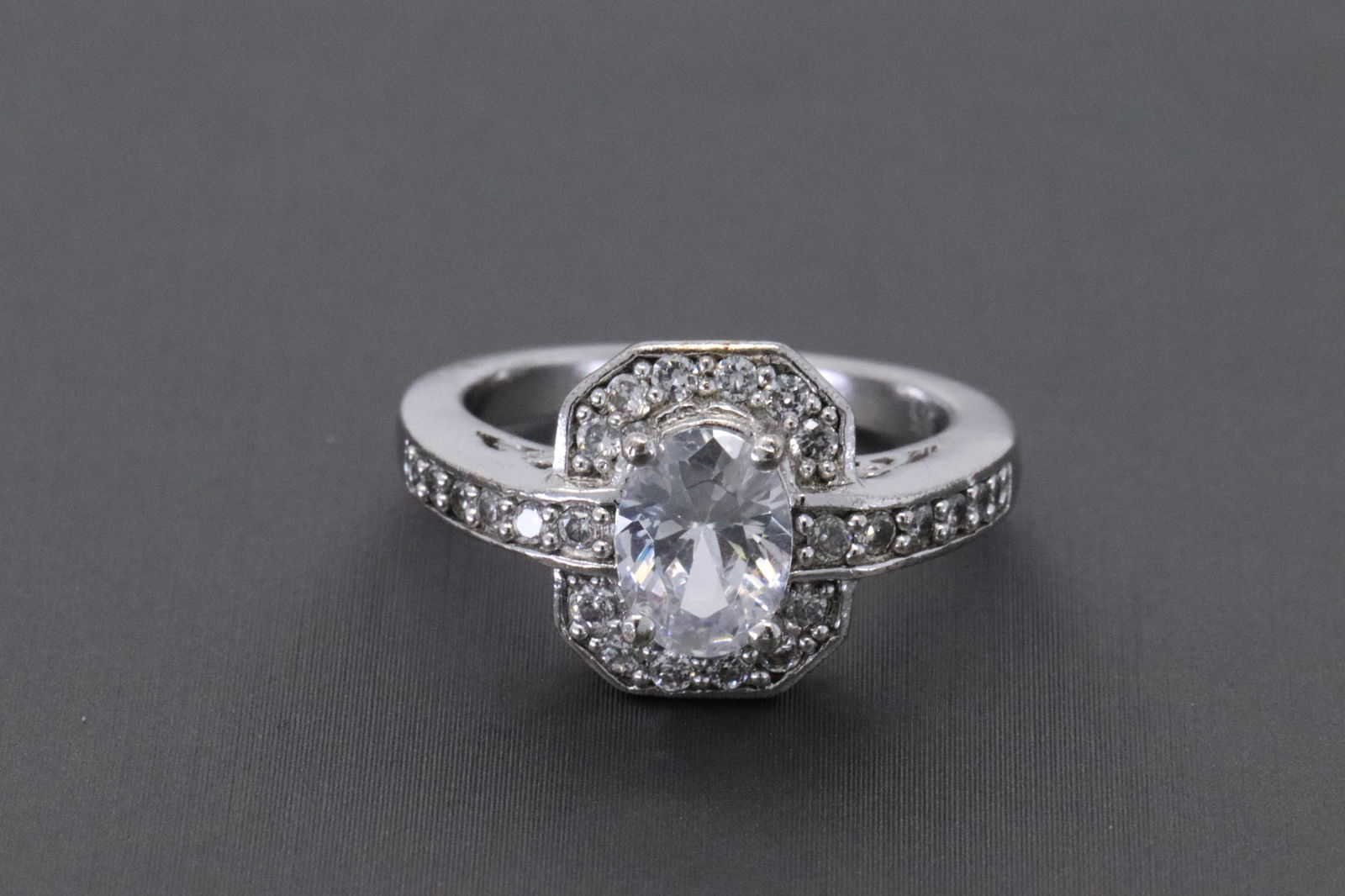 925 Silver Modern Ring. (1 of 4)