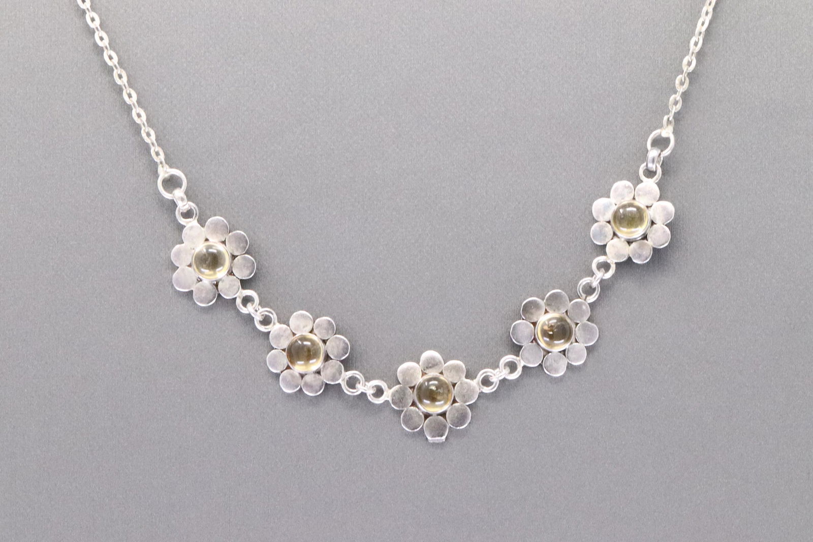 Ladies Flower Vintage Design Necklace. (1 of 5)