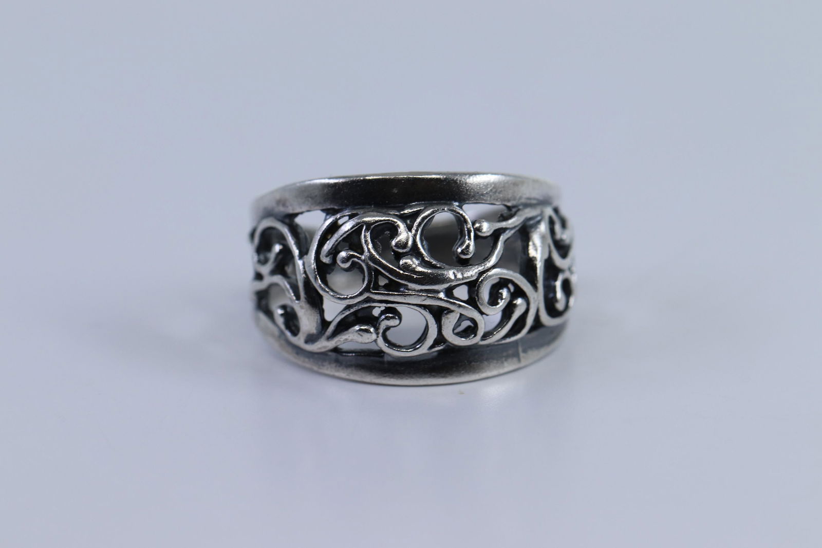 Art Deco Sterling Ring. (1 of 3)