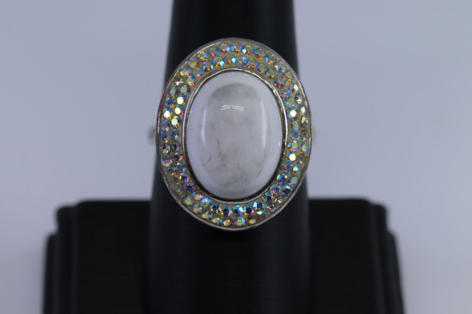 925 Silver Ladies Ring (1 of 2)