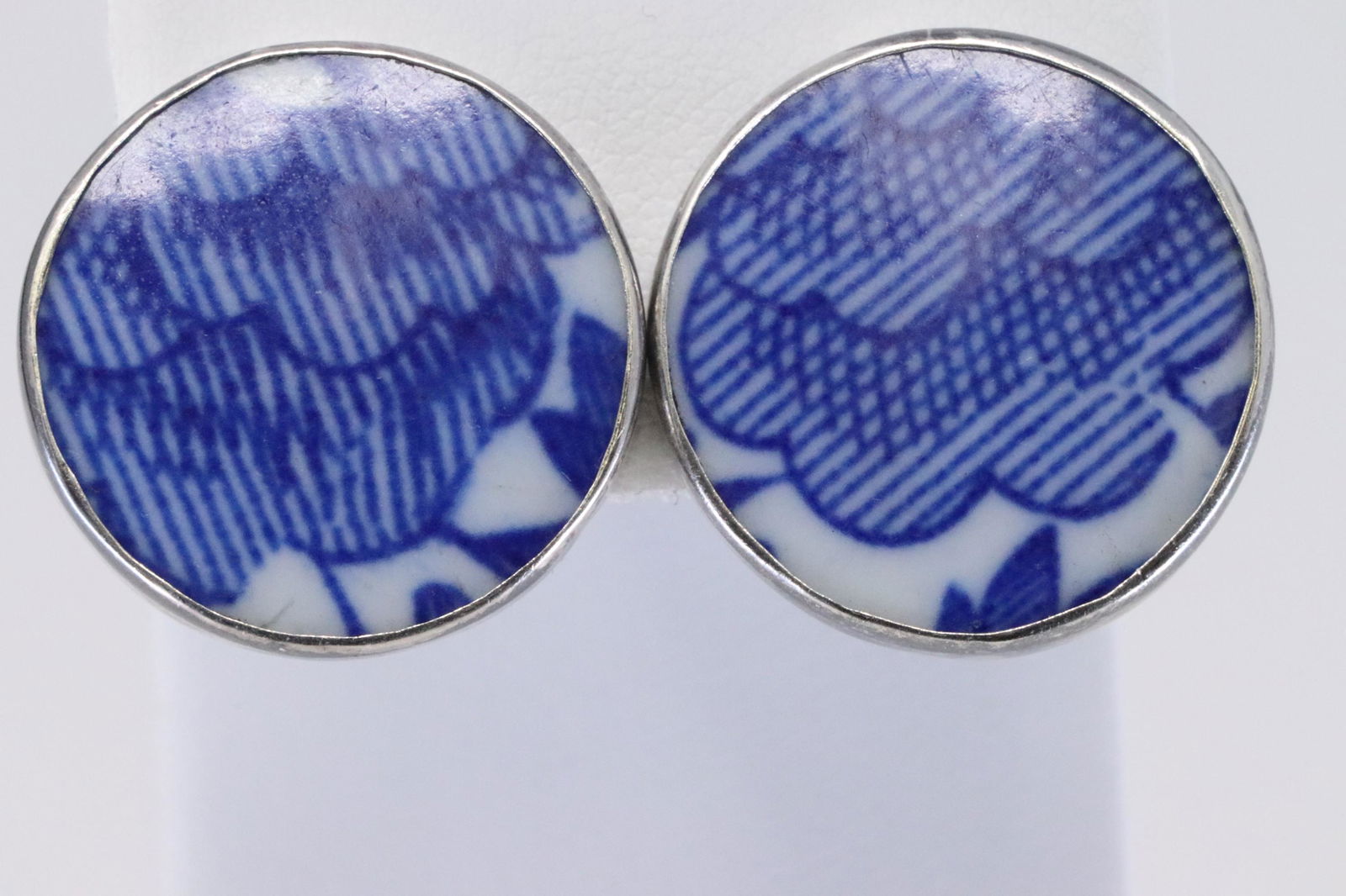 Ladies 925 Silver Earrings. (1 of 5)