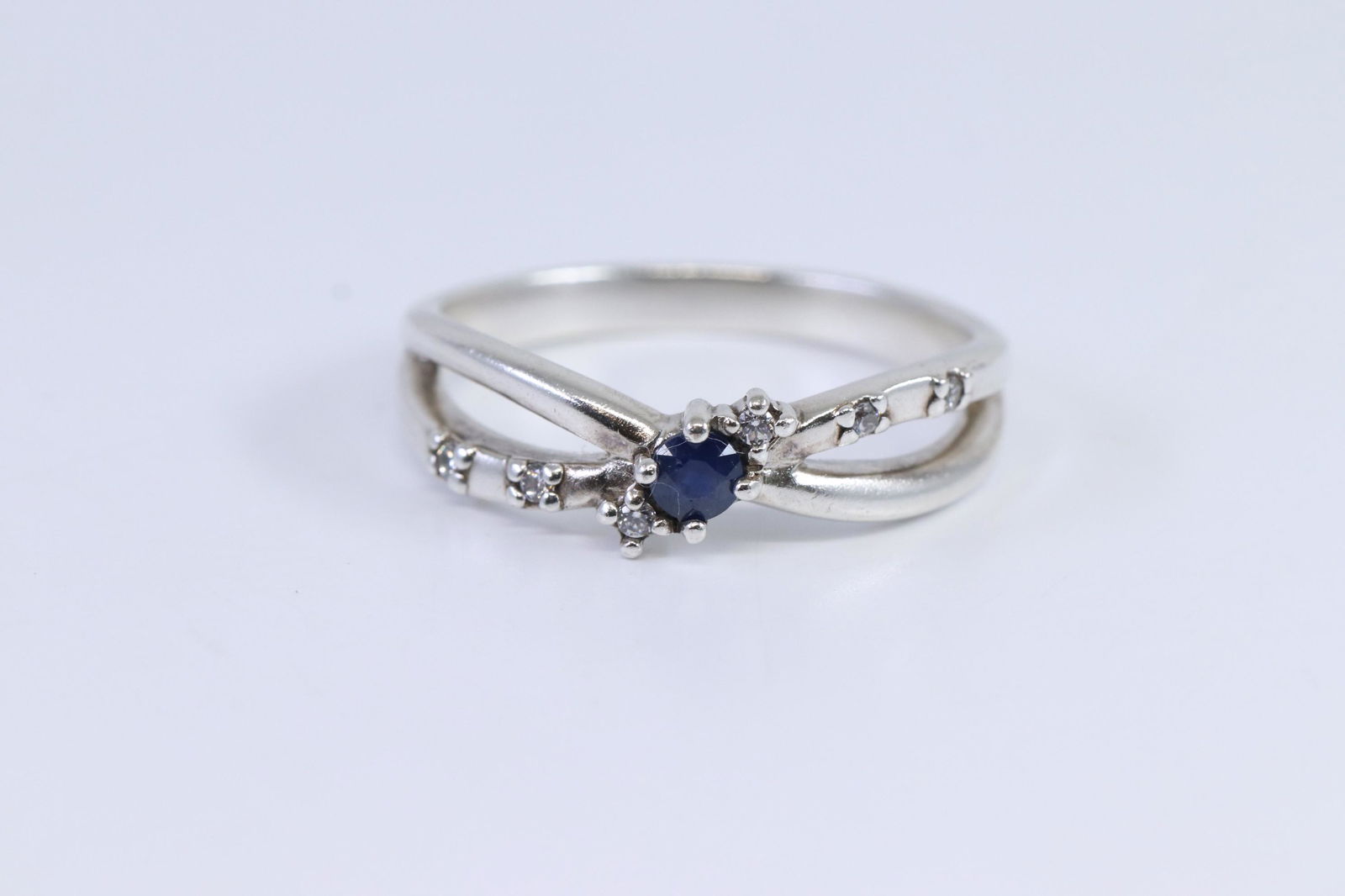 Ladies Sapphire Silver Ring (1 of 3)