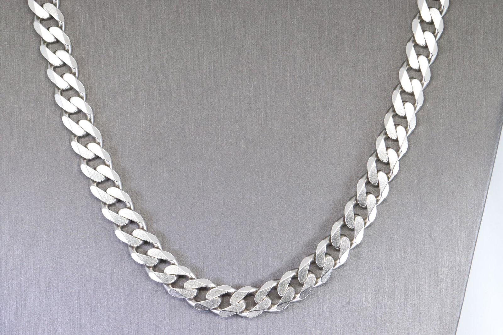 Men's Silver Chain (1 of 3)