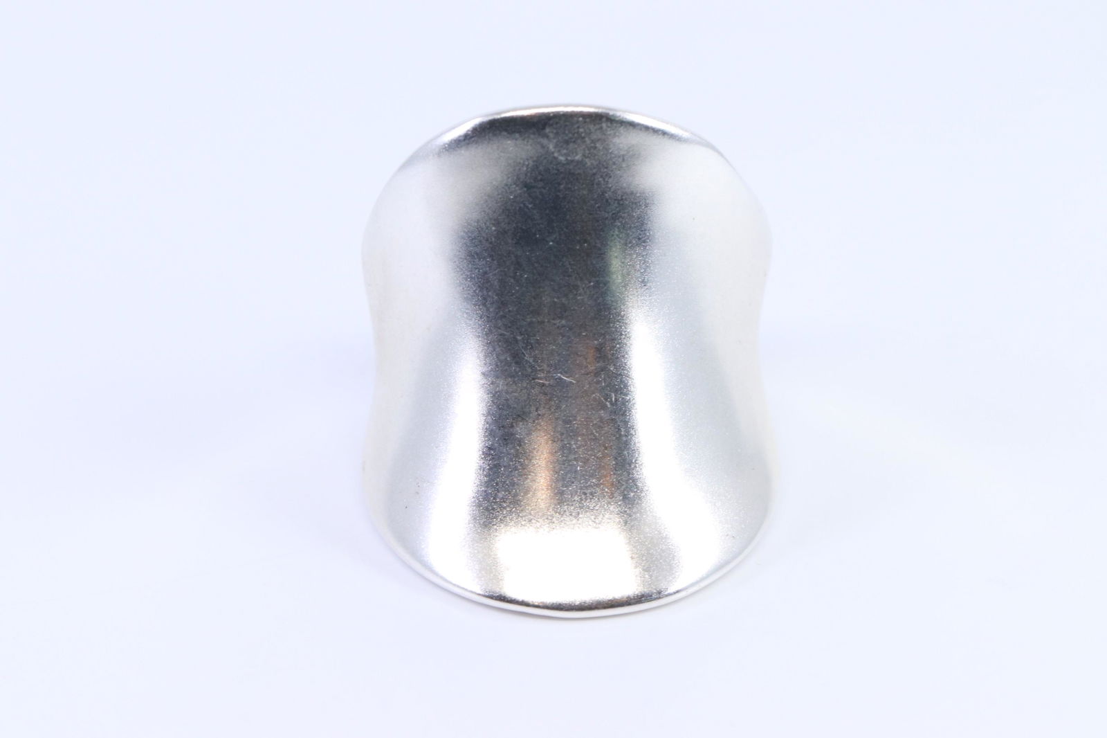 Ladies Solid Silver Ring. (1 of 3)