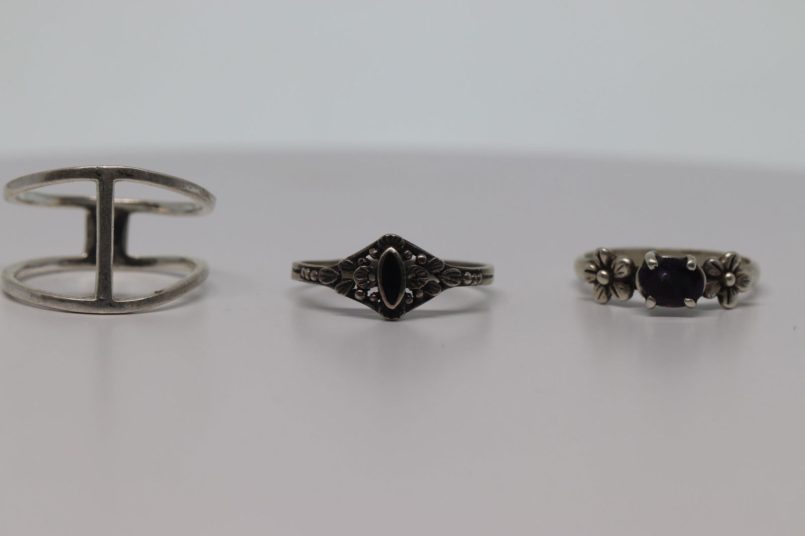 Lot of 3 925 silver rings (1 of 4)