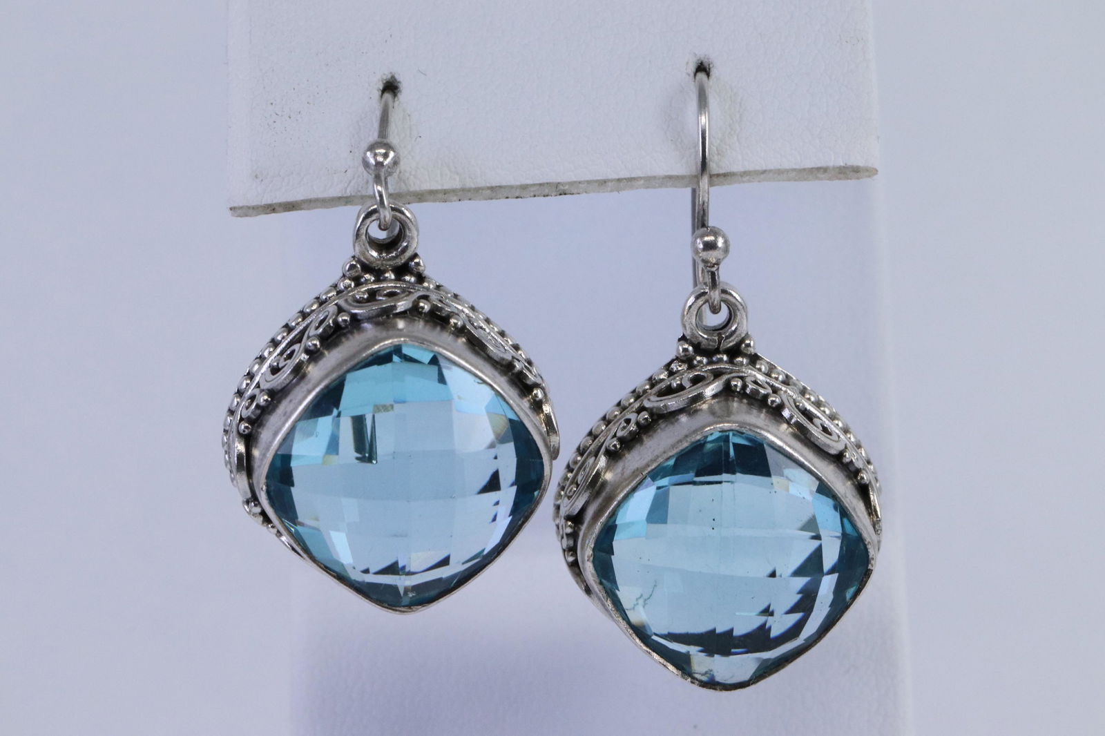 Ladies Art Deco Design Earrings. (1 of 2)