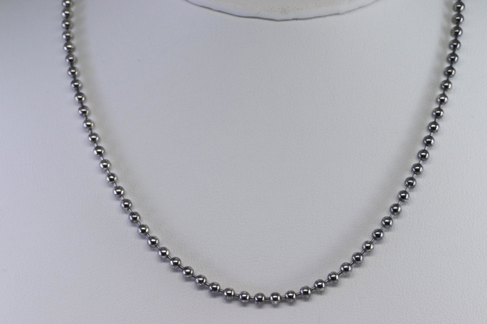 Ladies Solid 925 Silver Necklace (1 of 2)