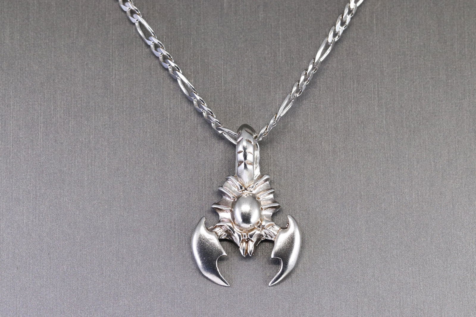 Men's 925 Silver Scorpion Pendant/Chain (1 of 3)