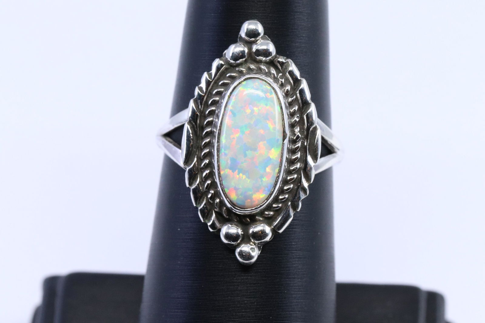 Navajo sterling silver ladies ring (1 of 3)