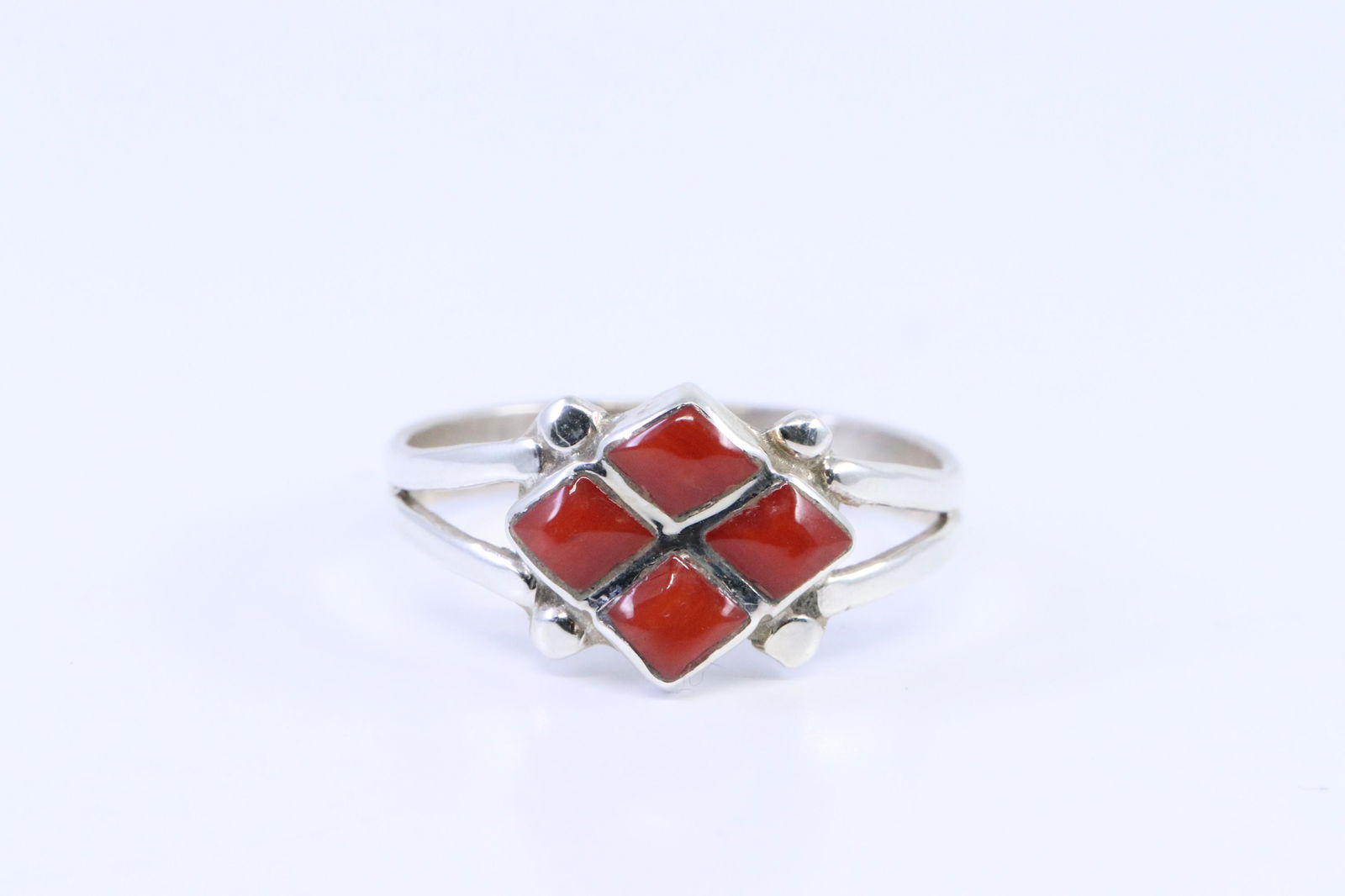 Sterling Silver Navajo Ring.: This is a sterling silver ladies navajo ring. Ring size is 7.00.