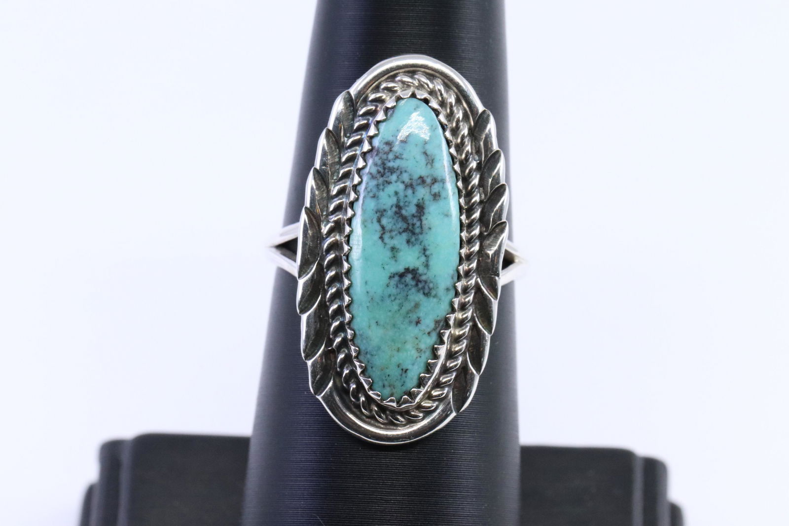 Ladies Sterling Silver Turquoise Ring. (1 of 4)