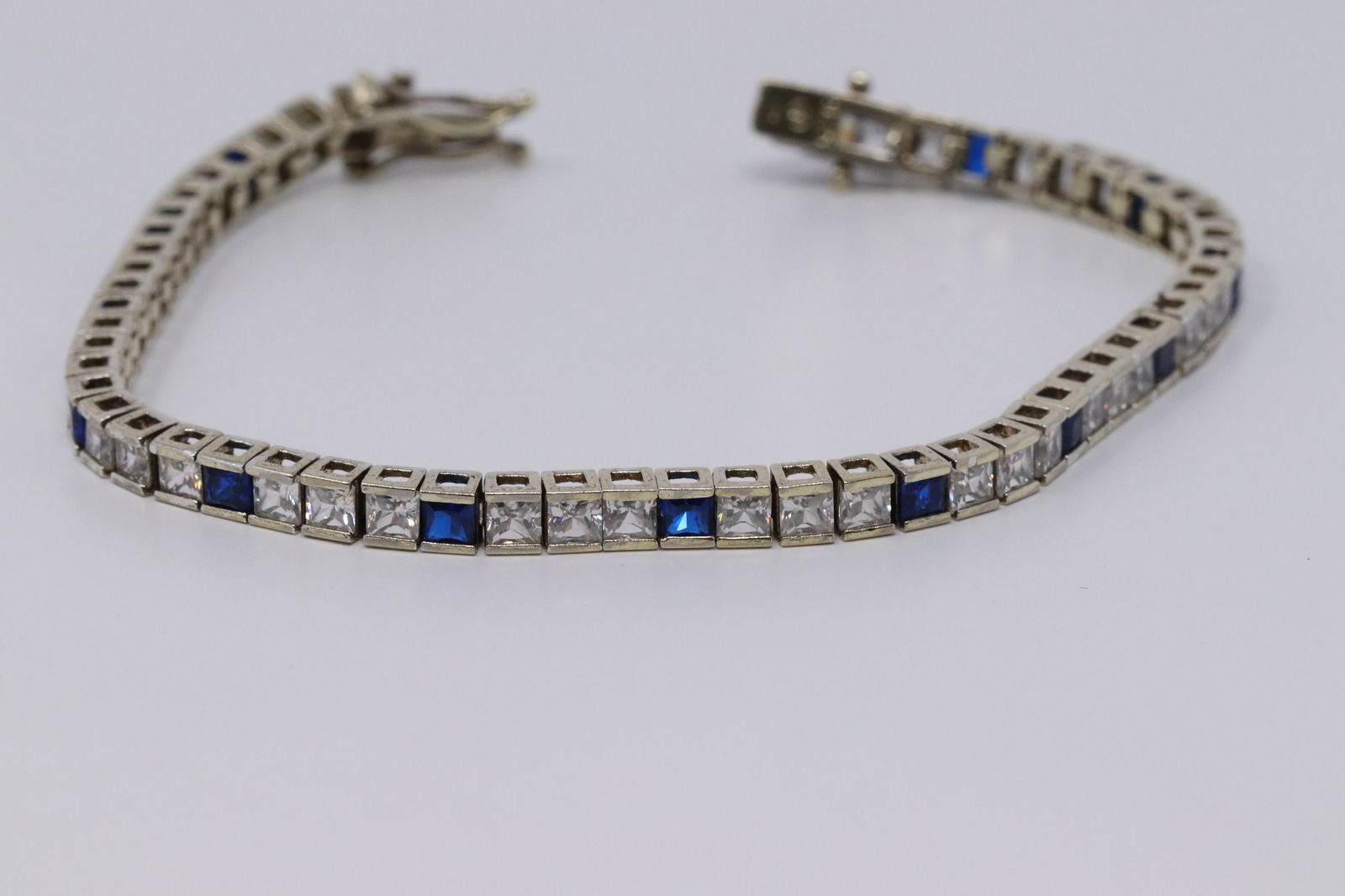 Ladies 925 Silver Bracelet. (1 of 3)