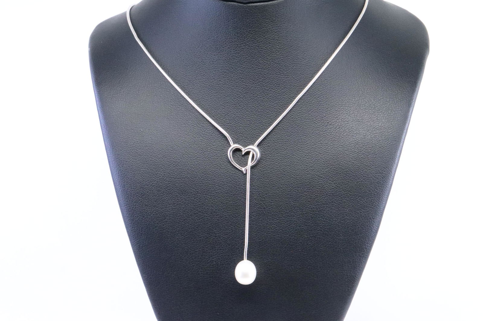 925 Silver Heart Necklace. (1 of 3)