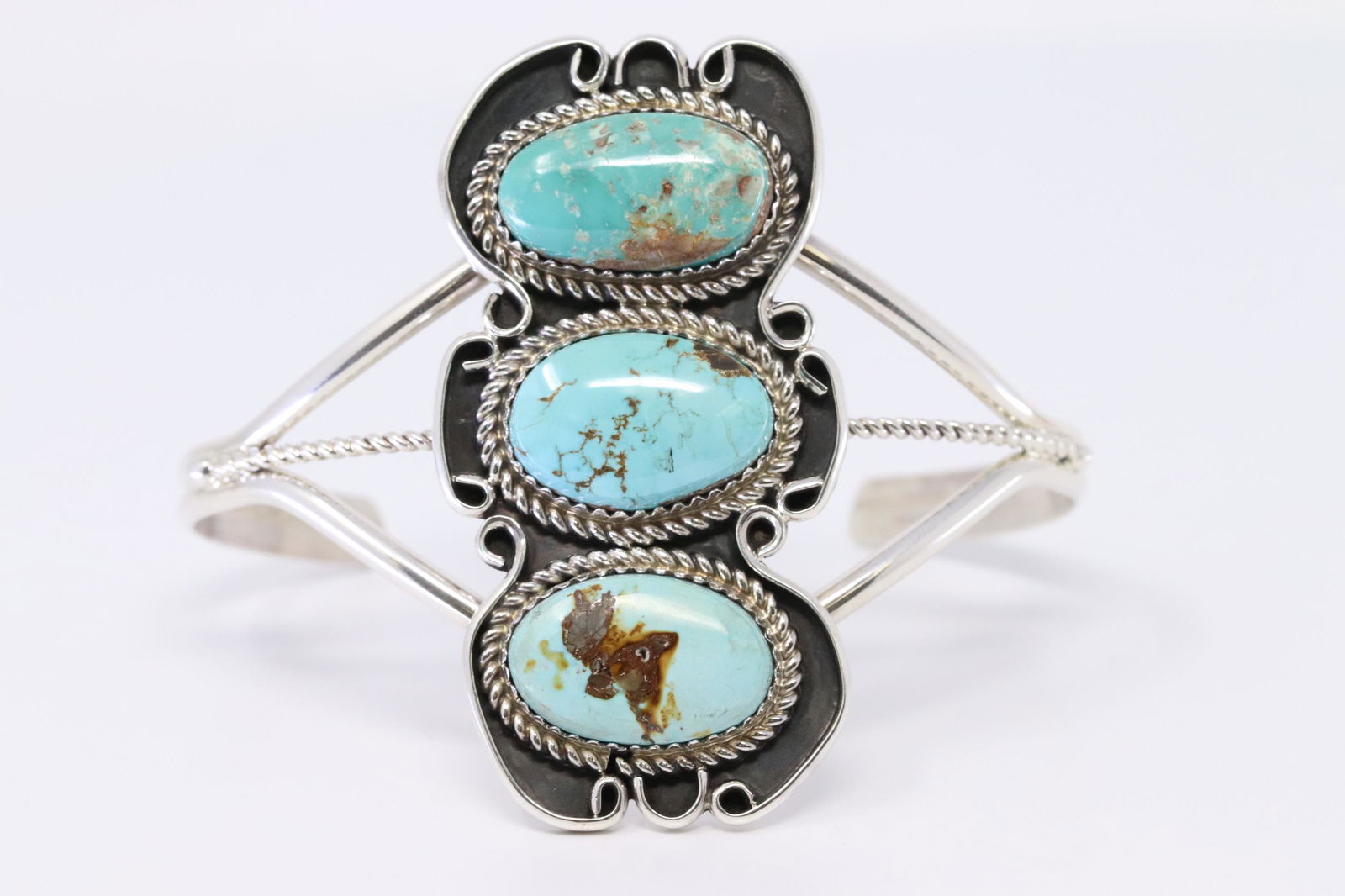 Navajo Sterling Silver Turquoise Bangle. (1 of 4)