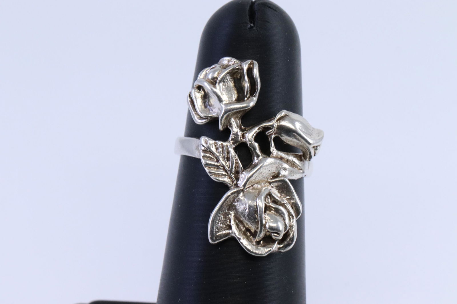 Ladies Flower Ring (1 of 3)