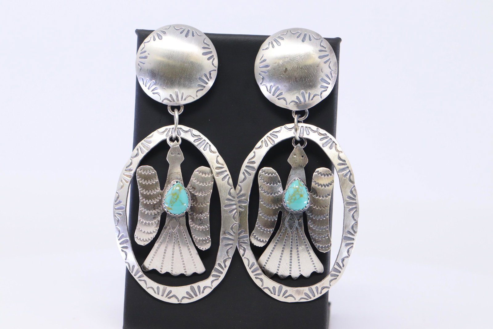 Tim Yazzie NAVAJO Sterling Silver TURQUOISE Peyote Bird: This is a Tim Yazzie NAVAJO Sterling Silver TURQUOISE Peyote Bird EARRINGS. REF:I321T002