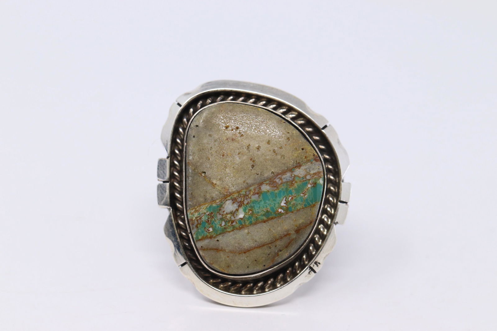 Native american Navajo Turquoise Ring By AUGUSTINE (1 of 3)