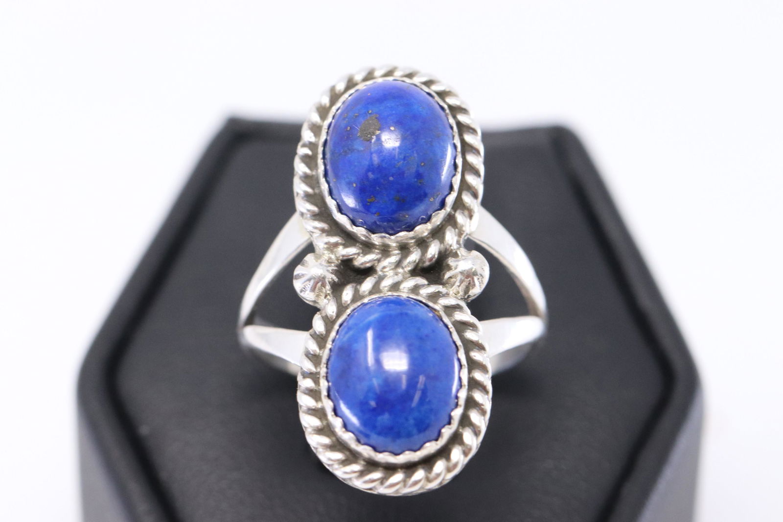 Native American Navajo Handmade Ring. (1 of 4)