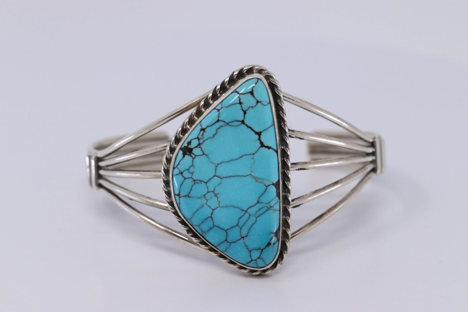 Navajo Betta Lee Kingman Turquoise Cuff Bracelet (1 of 4)
