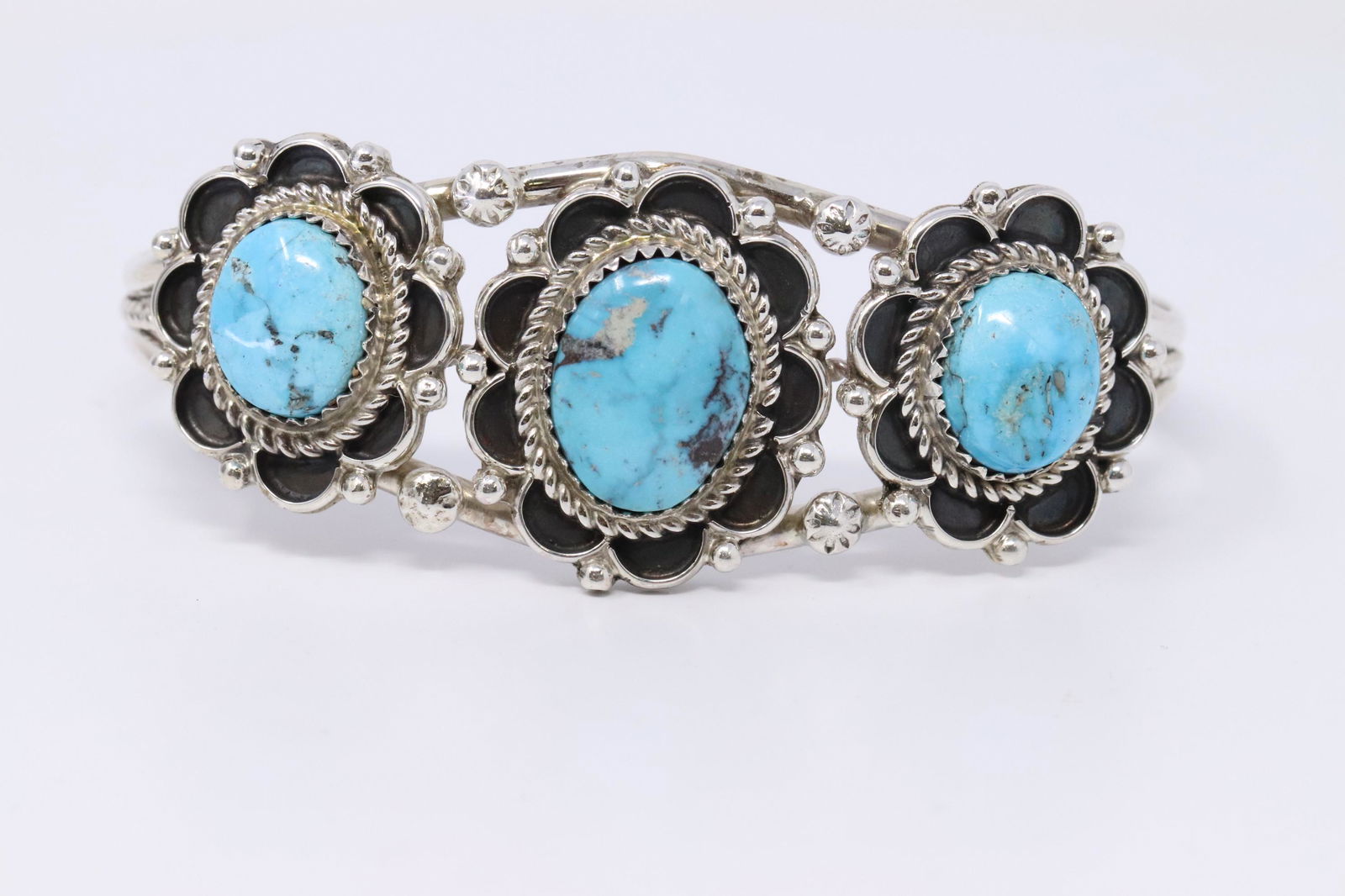 Navajo Sterling Silver Cuff Bangle. (1 of 4)