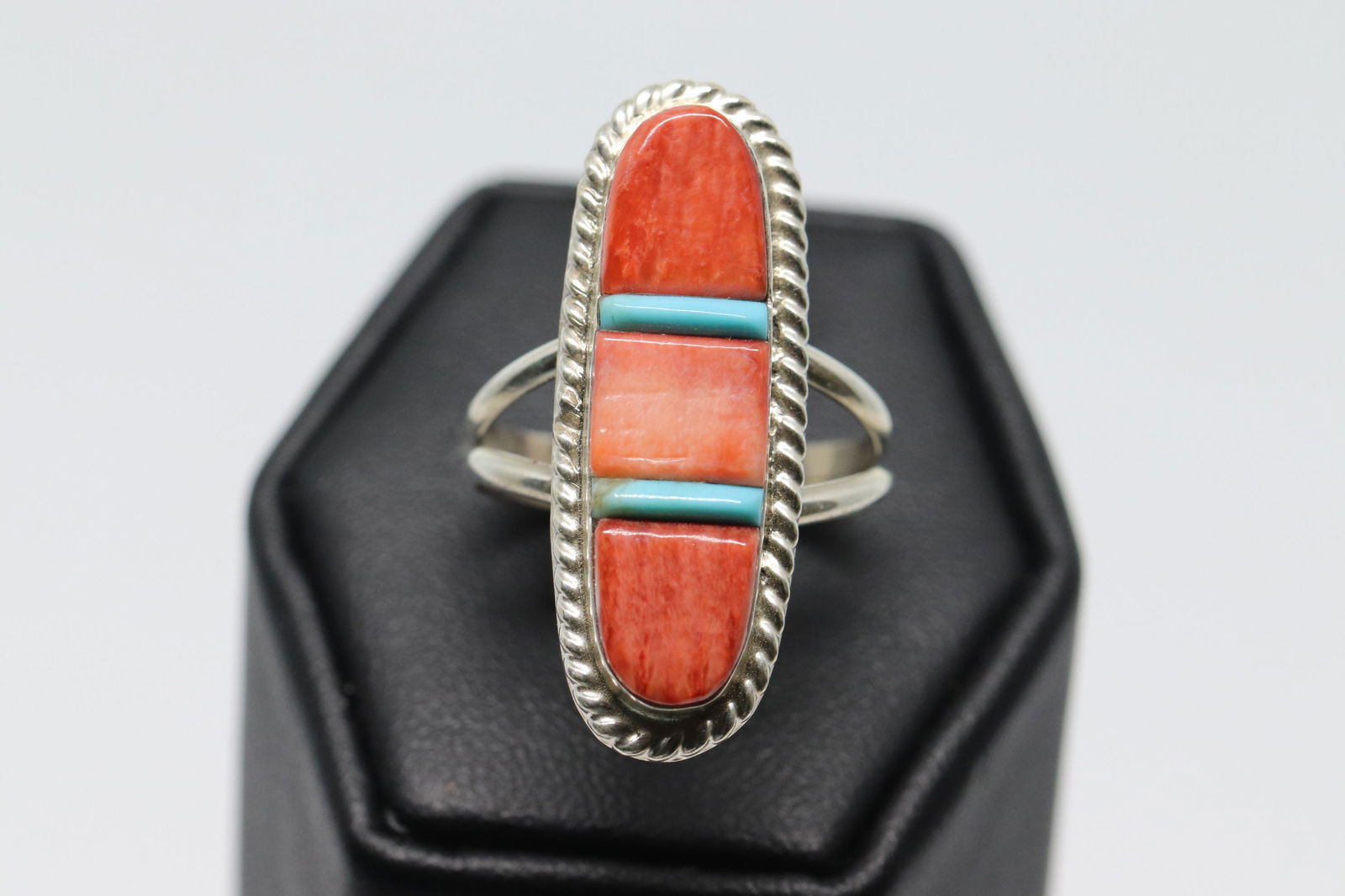 Navajo Artisan Victor Thompson Spiny Oyster Inlay Ring (1 of 3)