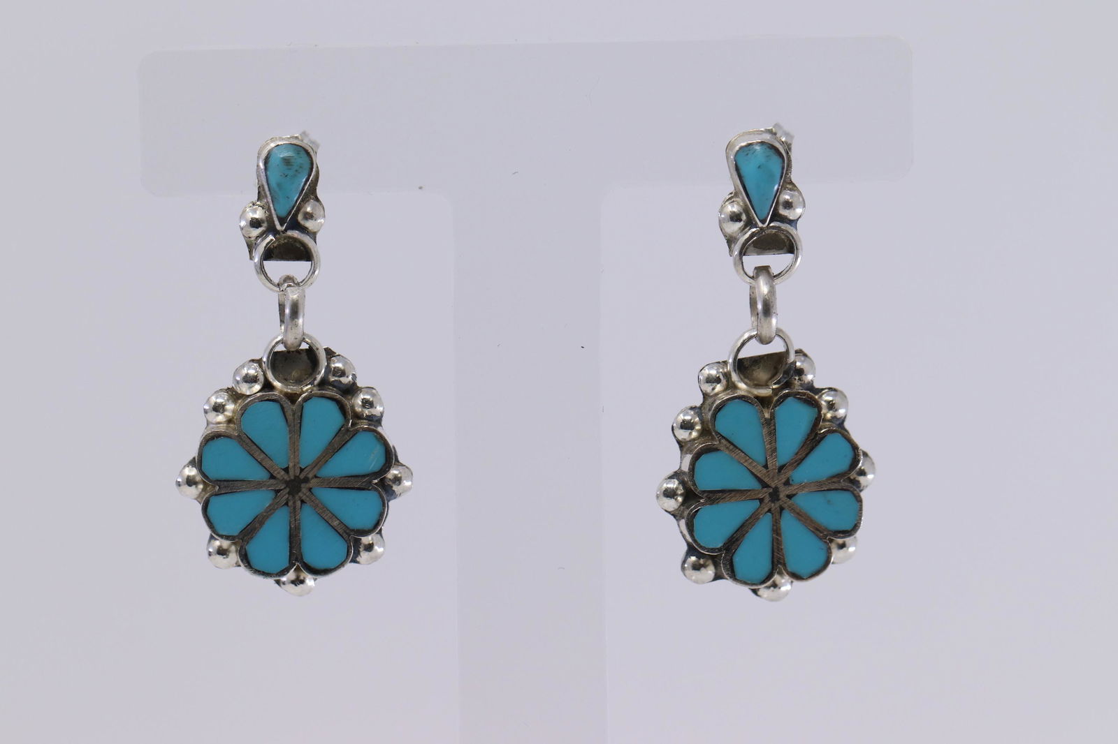 PETITE DISHTA STYLE FILED TURQUOISE EARRINGS FLOWERS (1 of 2)