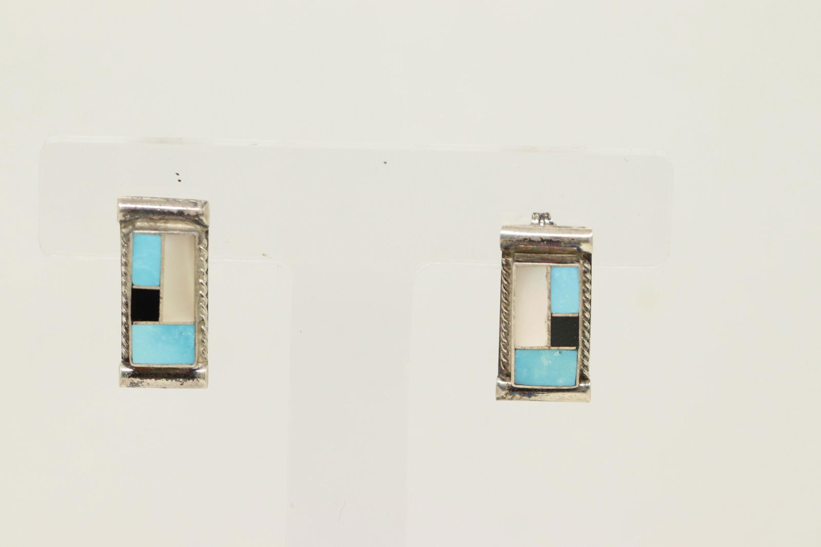 Native American Zuni Handmade Earrings. (1 of 4)