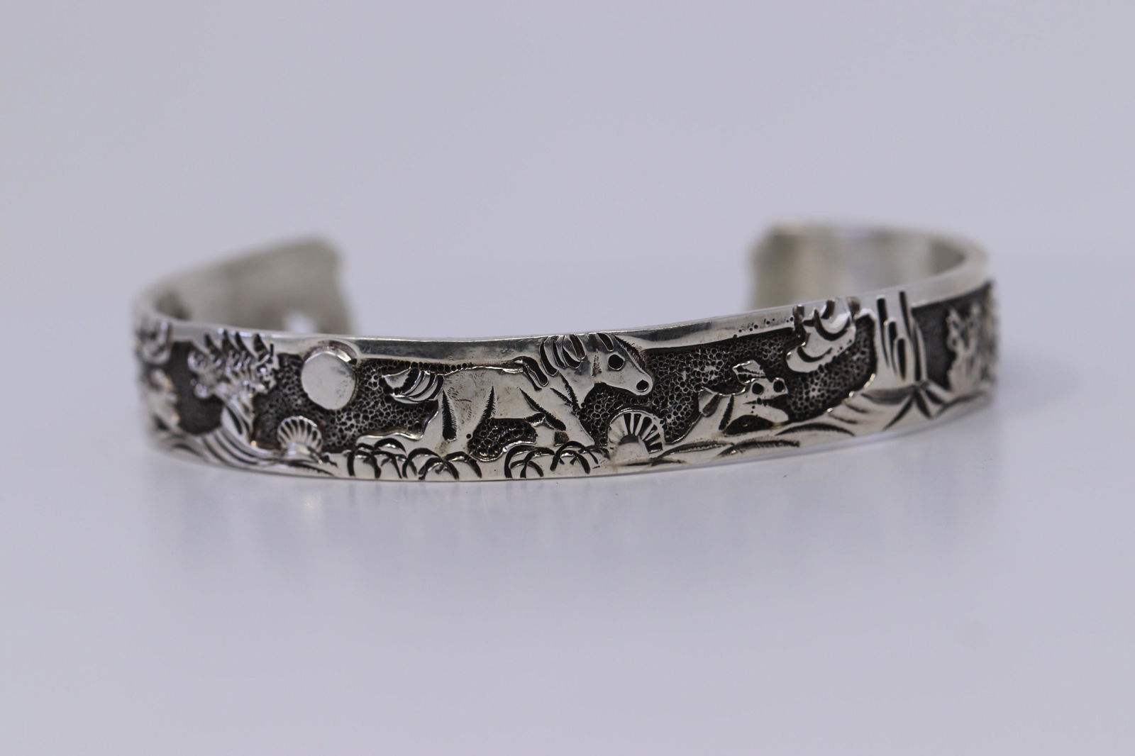 Navajo Handmade Sterling Silver Storyteller Large Cuff (1 of 5)