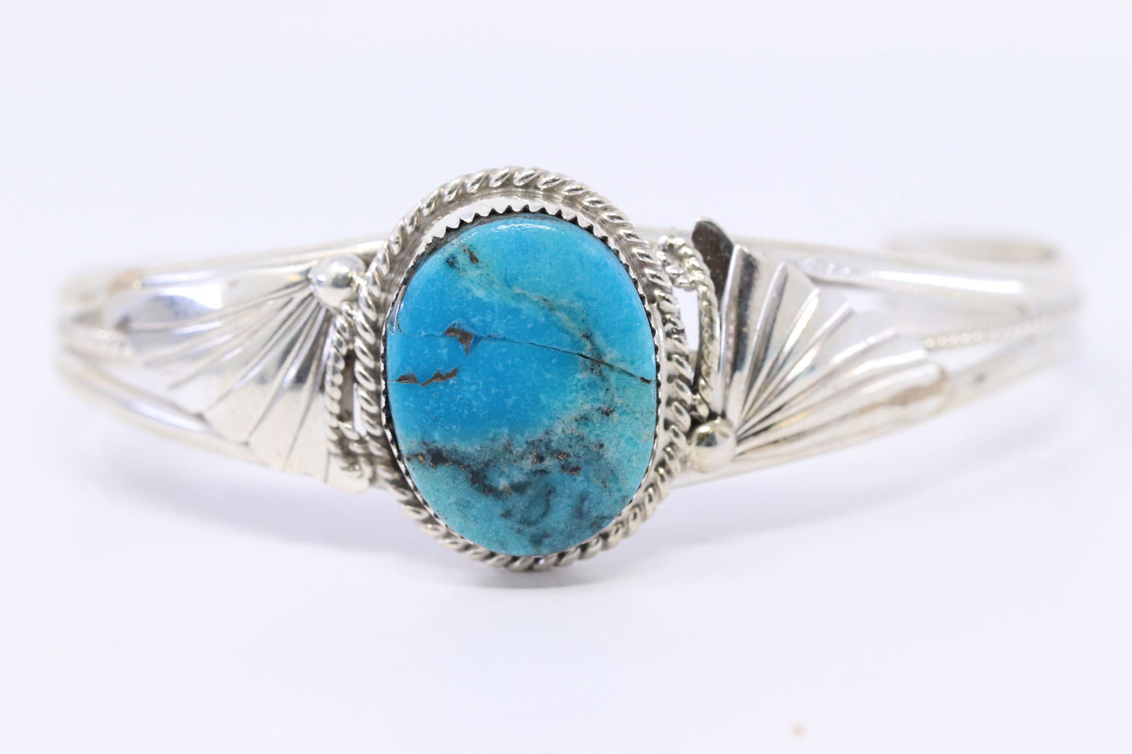 NAVAJO HARRY GABBY STERLING ETCHED FEATHER KINGMAN (1 of 3)