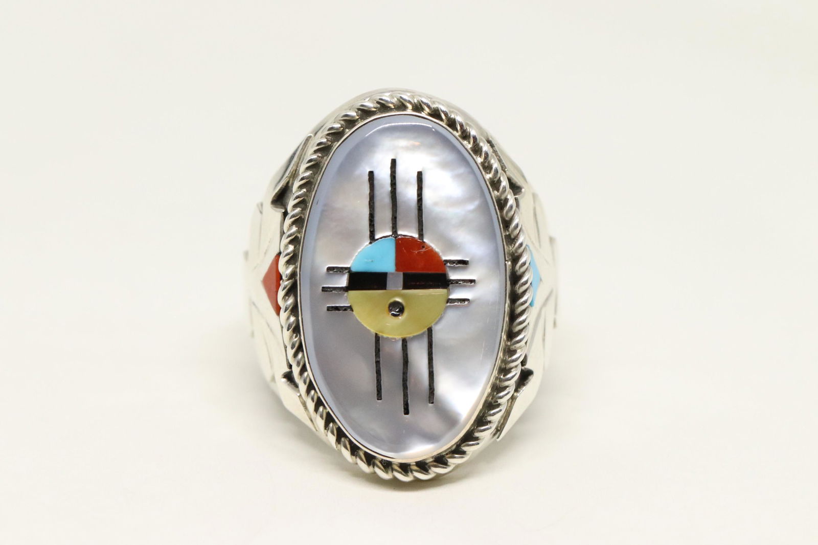 Native American Zuni Handmade Men's Ring. (1 of 5)