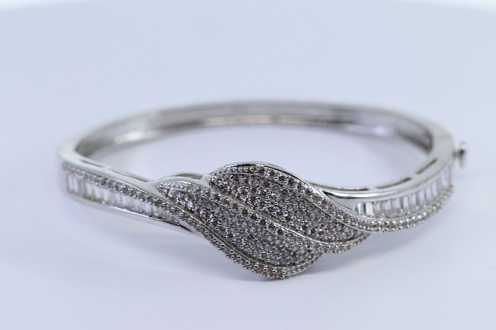 Sterling Silver .925 Bangle (1 of 5)