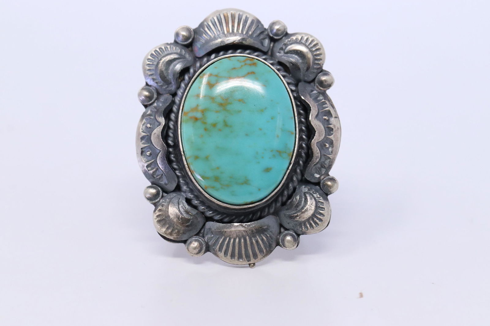 Navajo Handmade Kingman Turquoise Ring Set In Sterling (1 of 3)