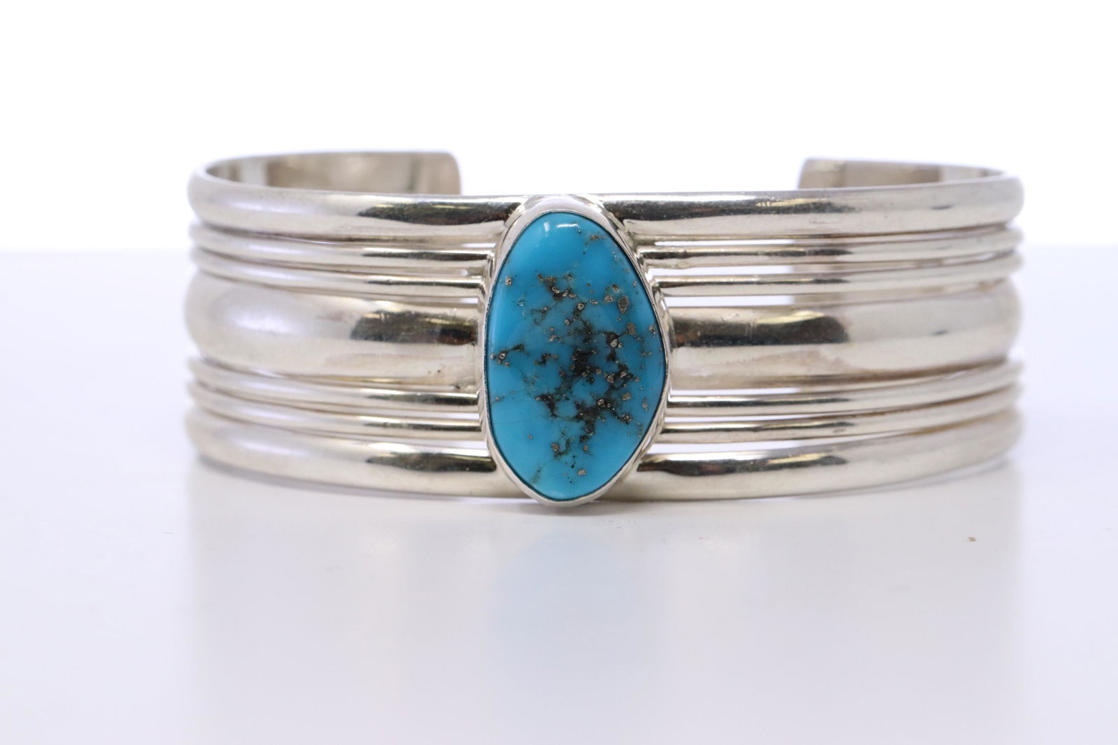 Native American Navajo Turquoise Bracelet By HY. (1 of 4)