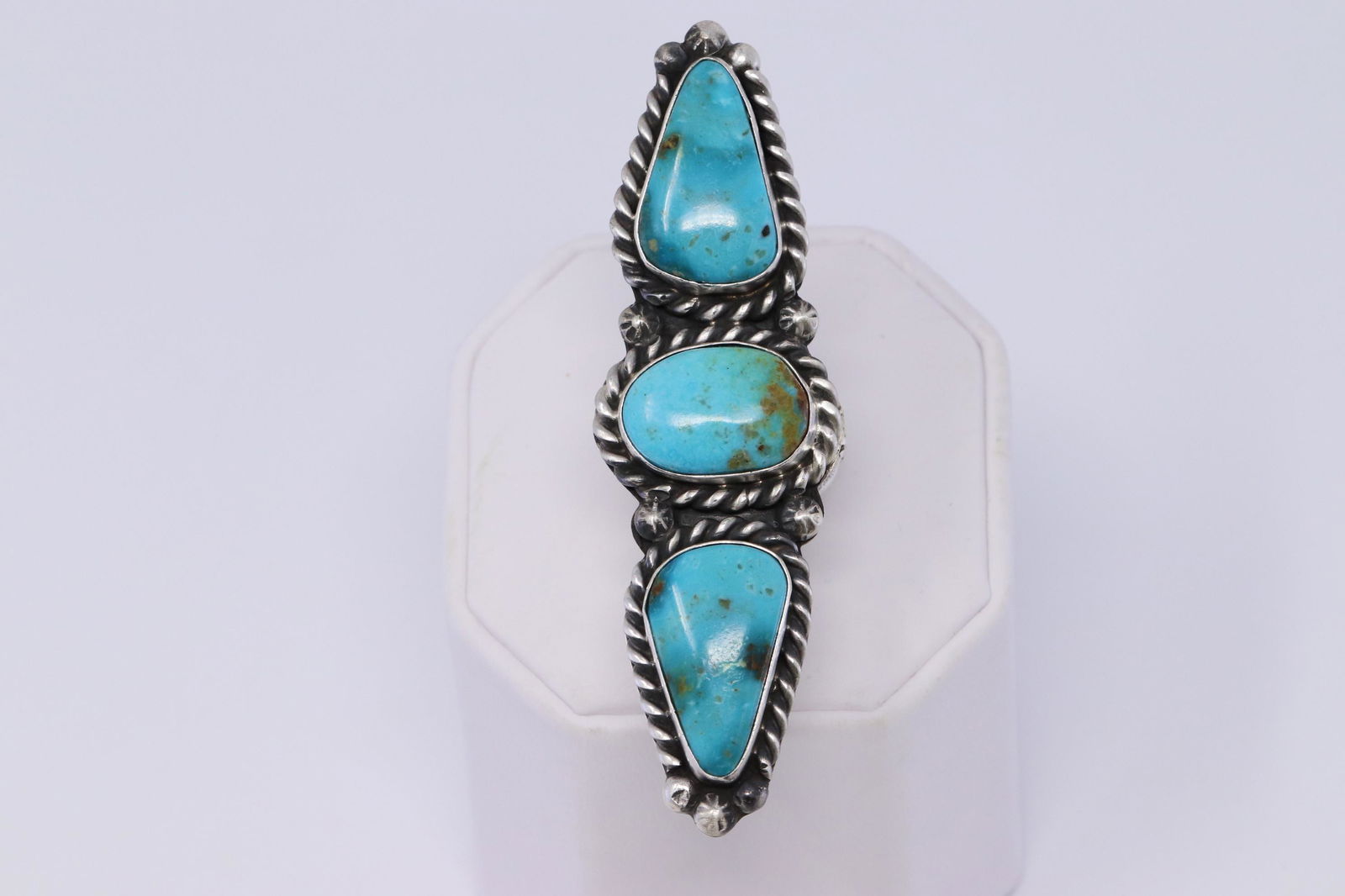 Navajo Handmade Kingman Turquoise Ring Set In Sterling (1 of 4)