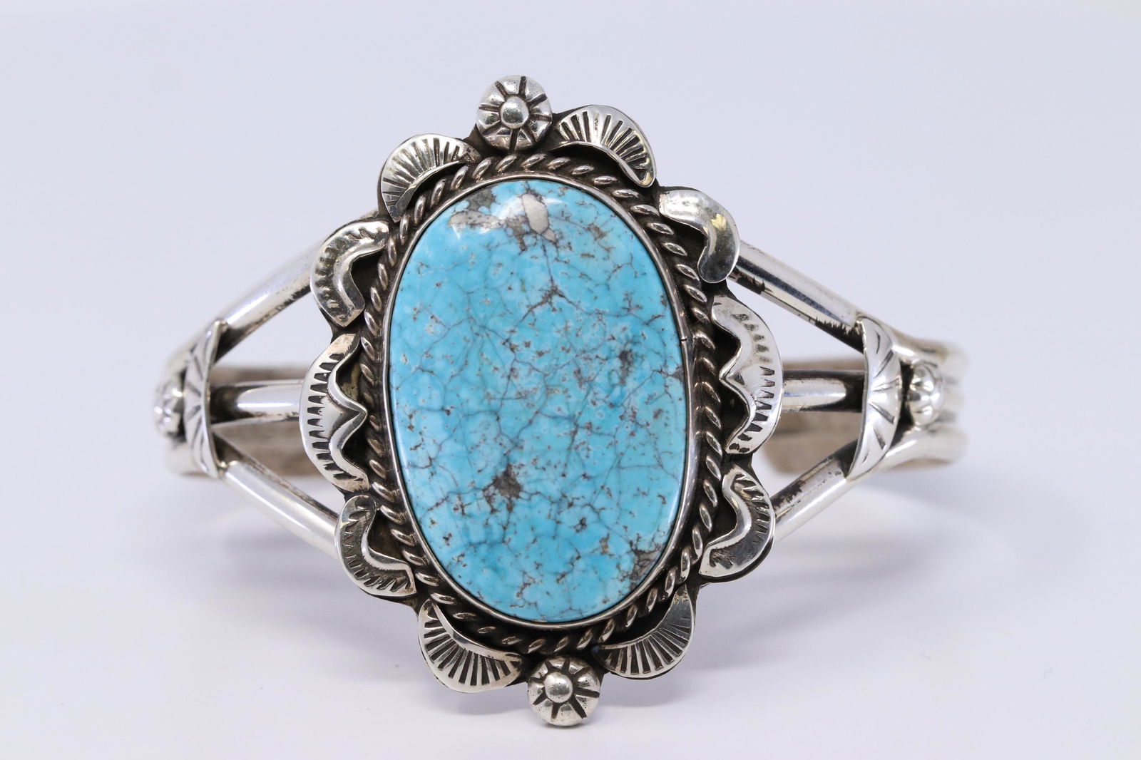 Navajo Native Kingman Spider Web Turquoise Sterling (1 of 4)